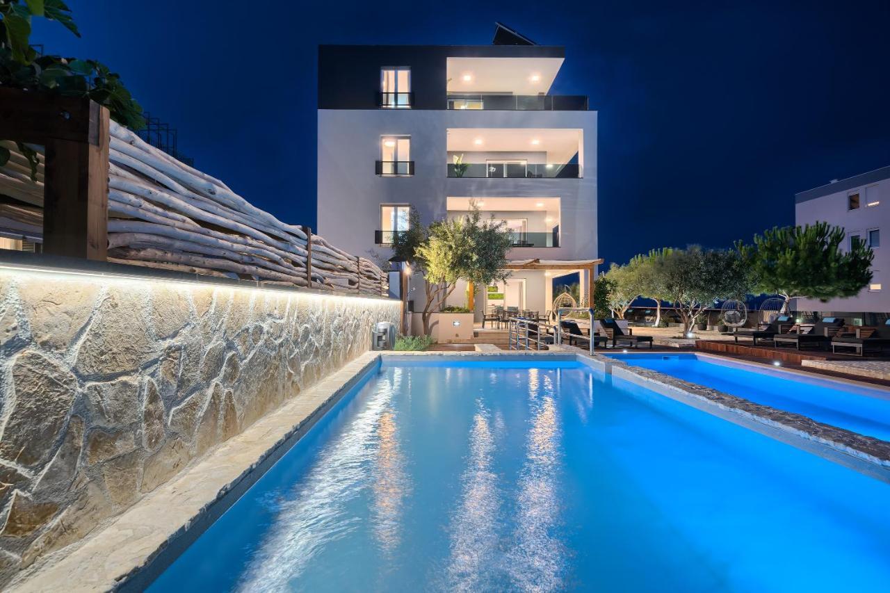 Liberty Living Apartments Split Exterior photo